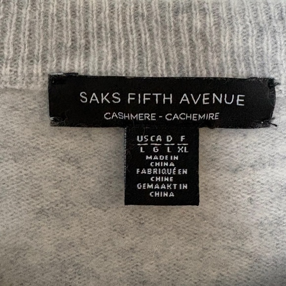 Saks Fifth Avenue Cashmere Light Gray Large - Picture 4 of 5